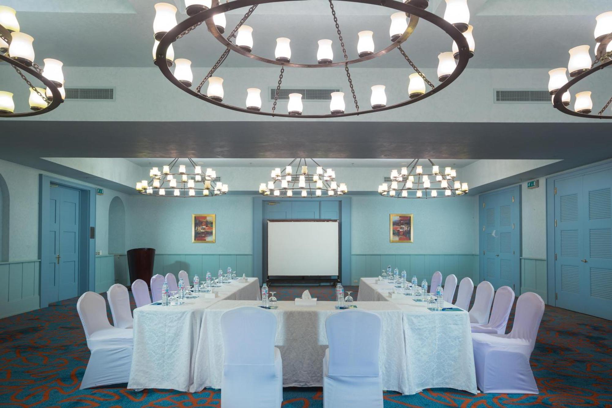 Strand Beach Resort Taba Esterno foto Meeting room at the hotel